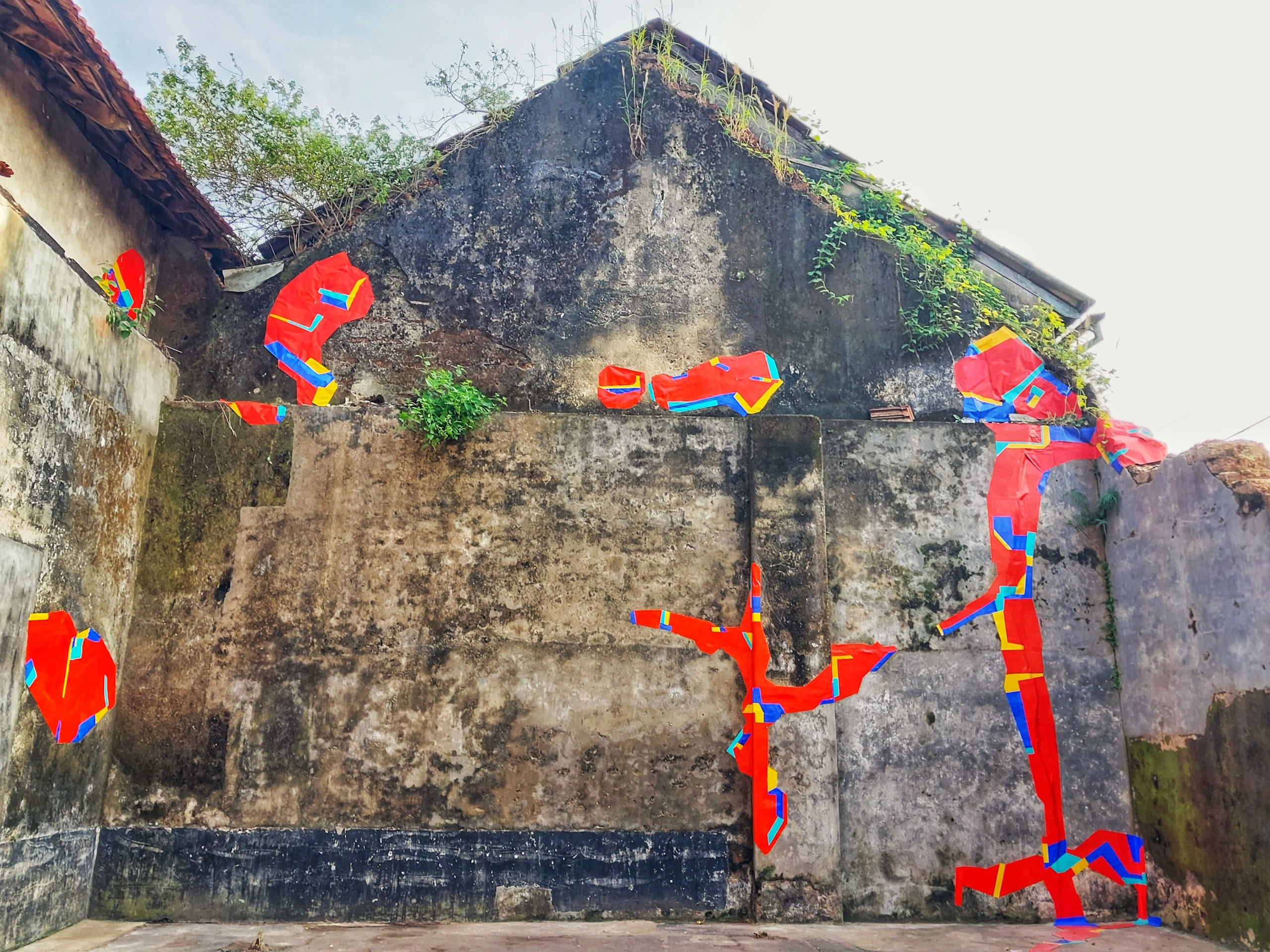 These Three Walls Are Welded